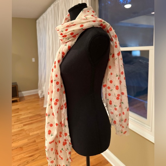 MANGO cherry print off white scarf shawl cotton-linen blend - Picture 4 of 12